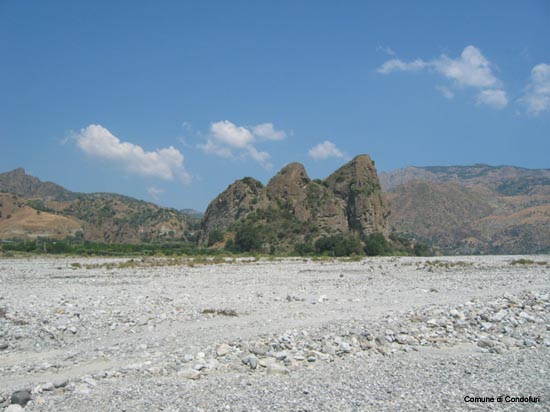 fiumara Rocca di Lupo